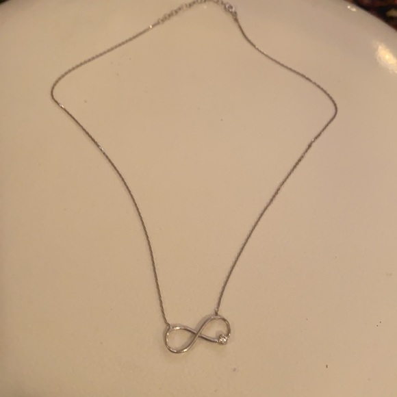 Infinity necklace - Picture 3 of 4